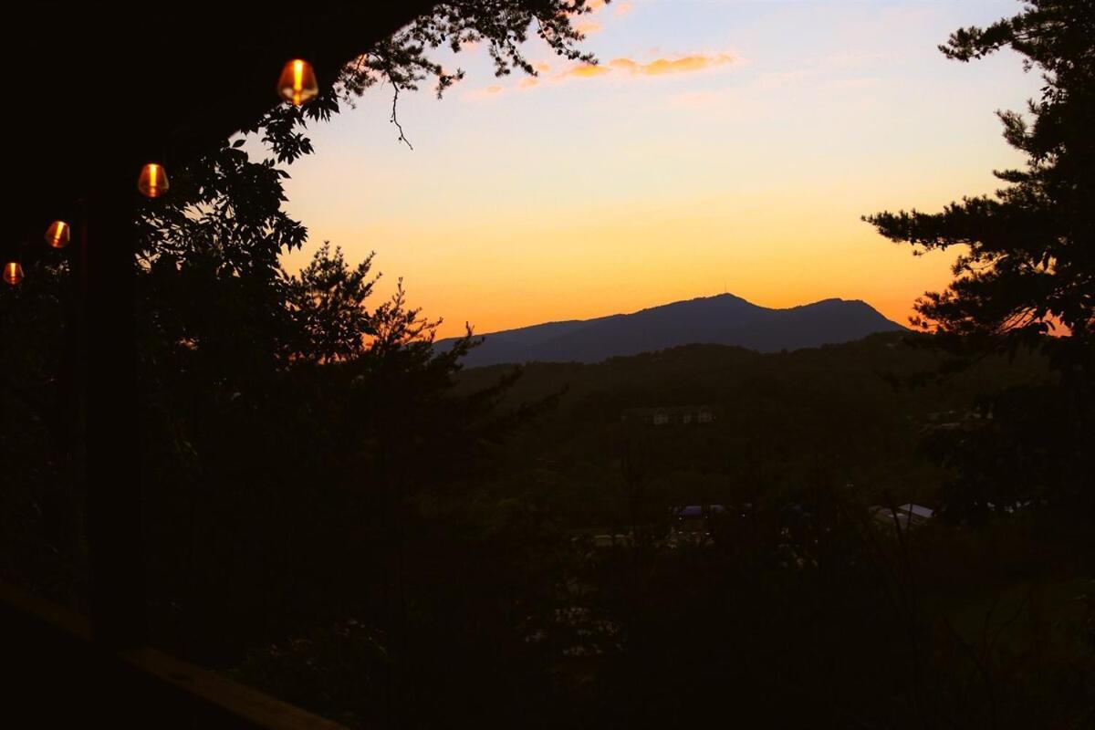 Bluff Mountain View Villa Pigeon Forge Eksteriør billede